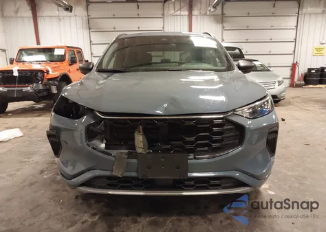 2023 Ford Escape St-Line z USA, uszkodzony, nr VIN 1FMCU9MN5PUA02028